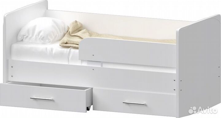 Кровать с бортиком и ящиками 180