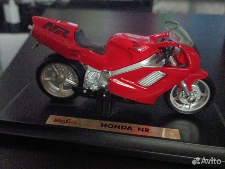 Модель мотоцикла 1:18