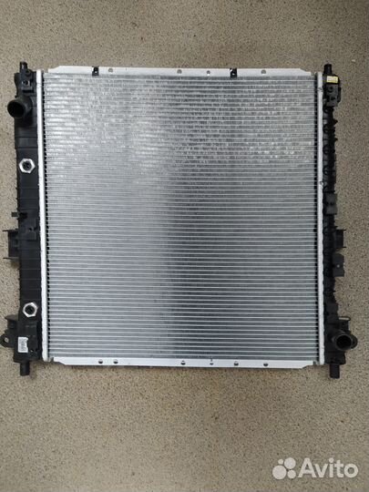 Радиатор охлаждения SsangYong Kyron