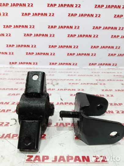 Подушка редуктора Mitsubishi Pajero Sport K94 4D56