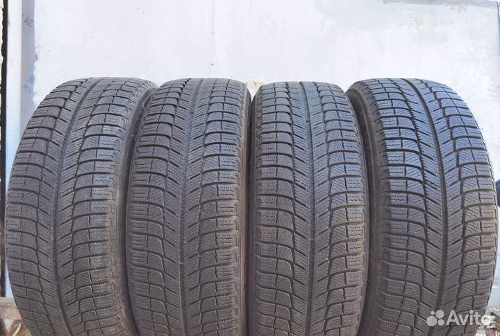 Michelin X-Ice XI3 215/60 R17 96T