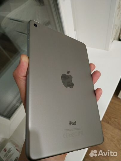 Apple iPad mini 4