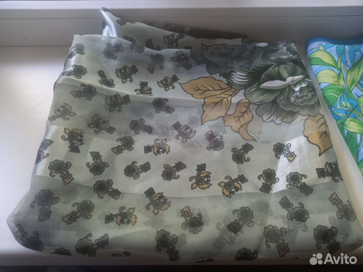 Шарфы платки палантины