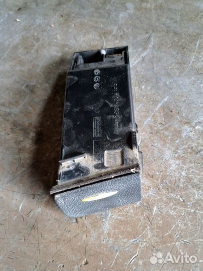 Бардачок на Mercedes W211