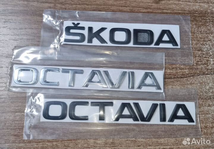 Надпись на крышку багажника