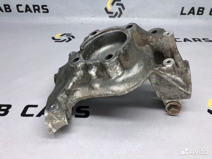 Кулак поворотный передний правый Bmw 3 E91 204D4