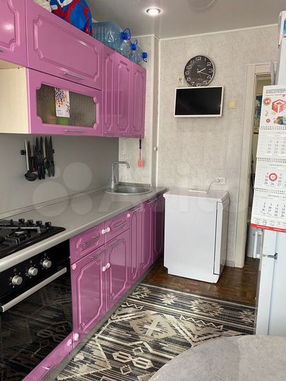2-к. квартира, 53 м², 3/6 эт.