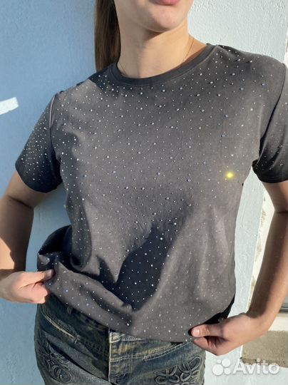 Футболка со стразами
