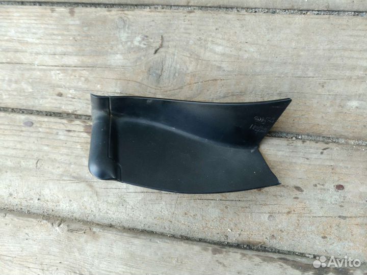 Юбка заднего фонаря Ситроен С4