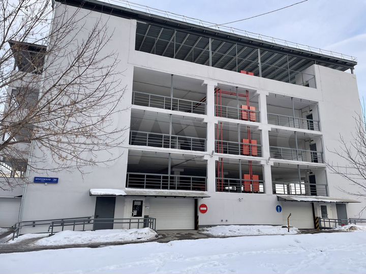 Машиноместо, 14 м²