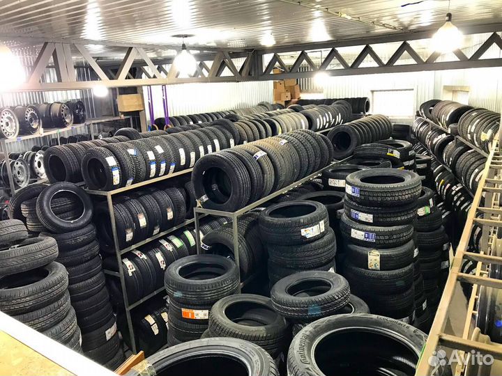 Starmaxx Ultrasport ST760 215/50 R17