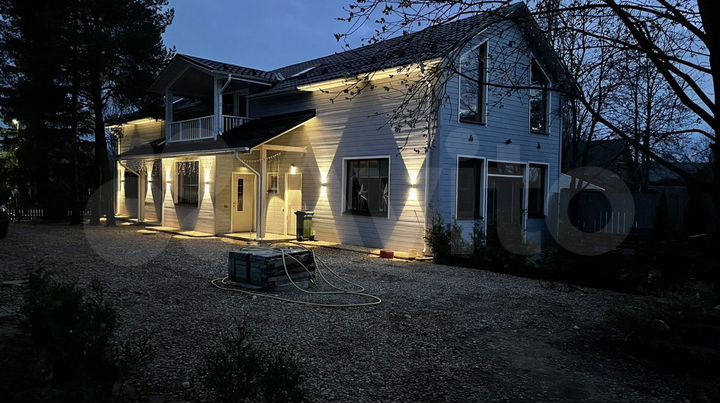 Дом 240 м² на участке 20 сот.