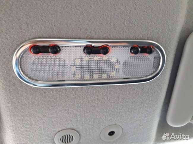 Накладка на плафон салонный трехламповый Рено