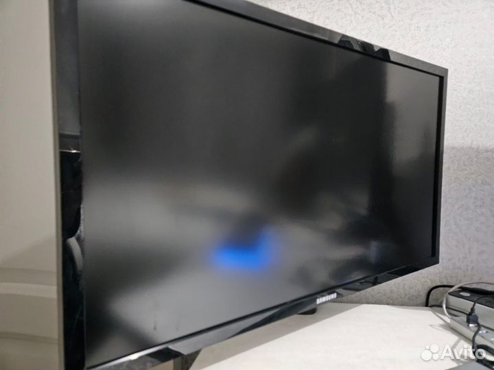 Монитор samsung 4k 28 с креплением в комплекте