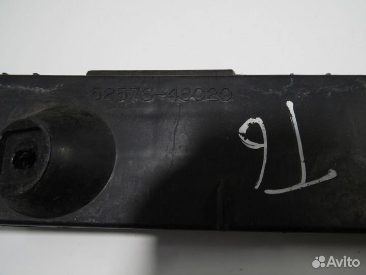 Направляющая заднего бампера левая Лексус рх II