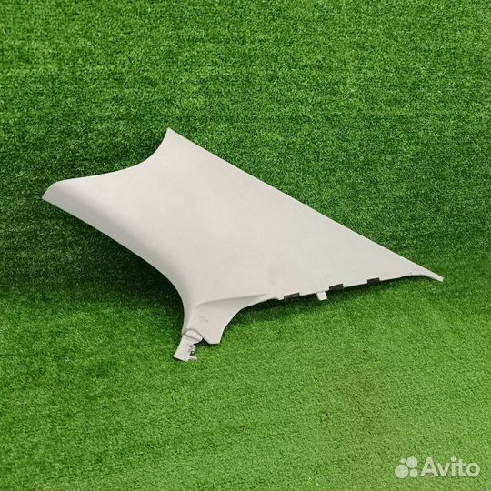 Обшивка стойки задняя правая верхняя Volkswagen 6