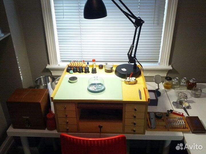 Мастер по ремонту и реставрации часов