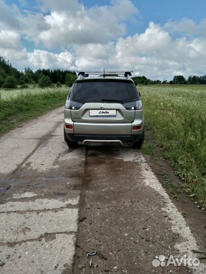 Mitsubishi Outlander 2.4 МТ, 2008, 270 000 км