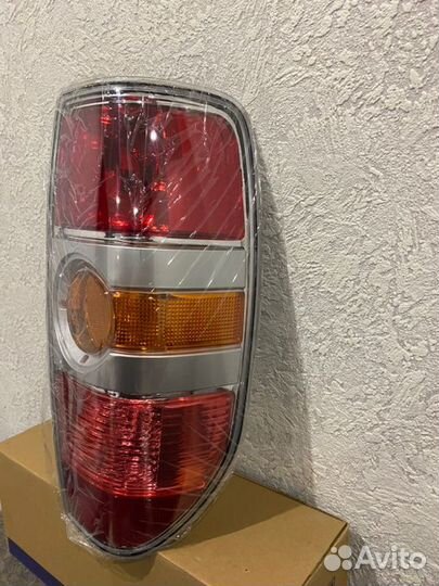 Стоп-сигнал задний правый Mazda Bt-50 UN