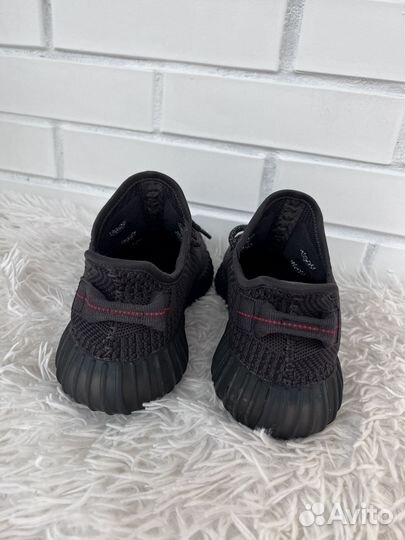 Кроссовки женские adidas yeezy