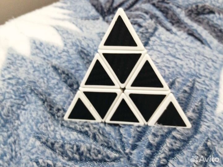 Кубик треугольник