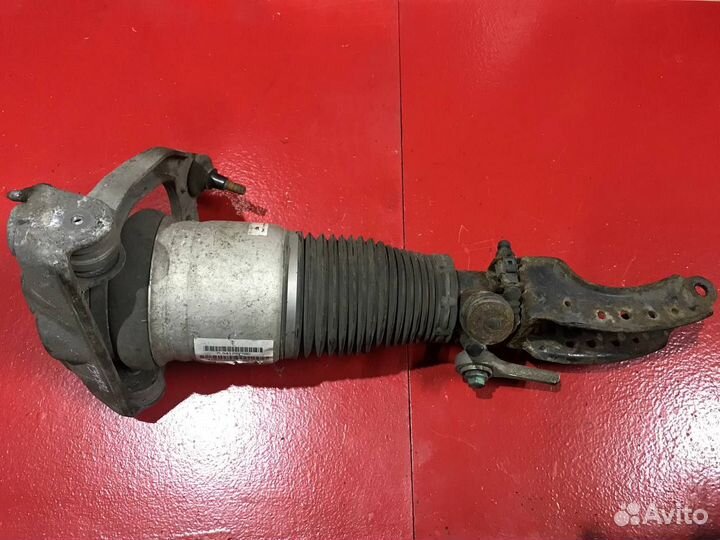 Стойка перед правая Porsche Cayenne 955