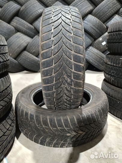 Toyo 310 215/60 R17