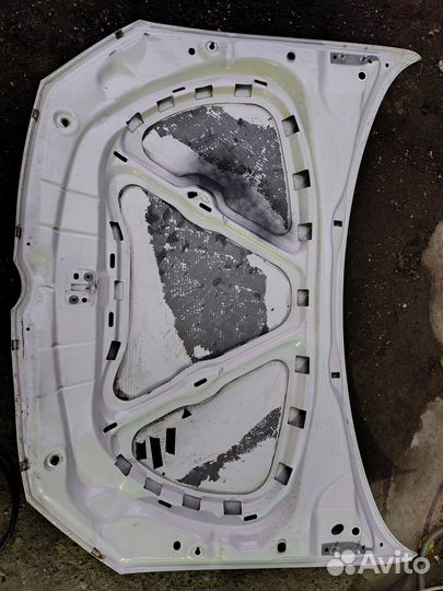 Капот на volkswagen polo бу