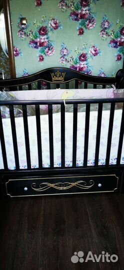 Детская кроватка