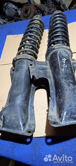 Стойка задняя Audi 80 b4