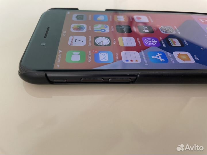 Телефон iPhone 7 256gb