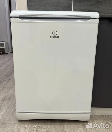 Холодильник indesit