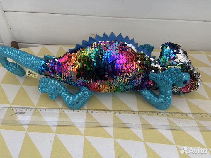 Хамелеон игрушка