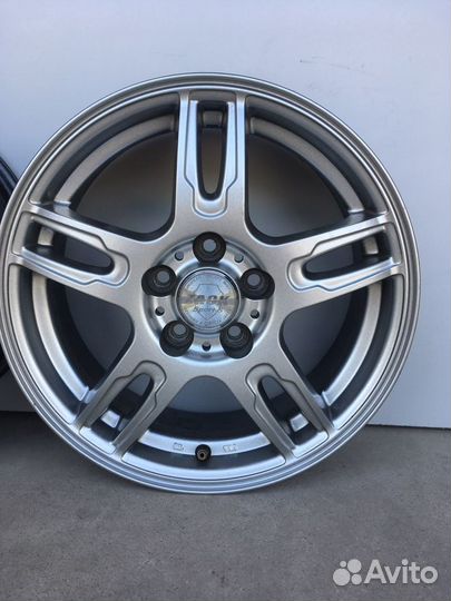 Литые диски R-15. 5/100. VW Polo. Skoda. Rapid