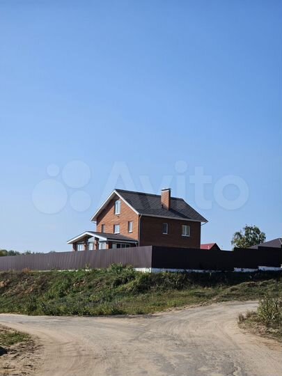 Дом 392 м² на участке 35 сот.