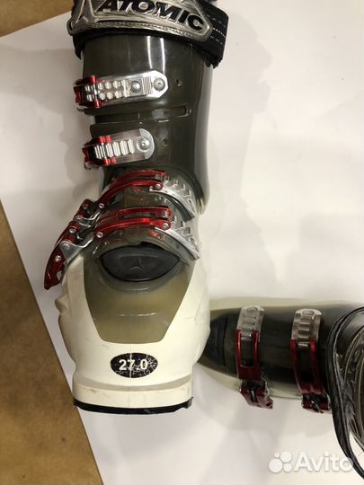 Горнолыжные ботинки atomic