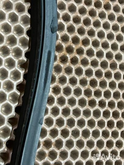 Уплотнитель двери передний правый Mercedes-Benz