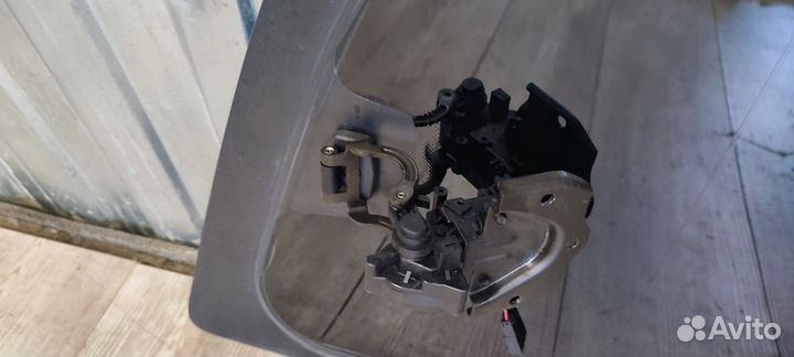 Стекло заднее левое Mercedes Viano W639