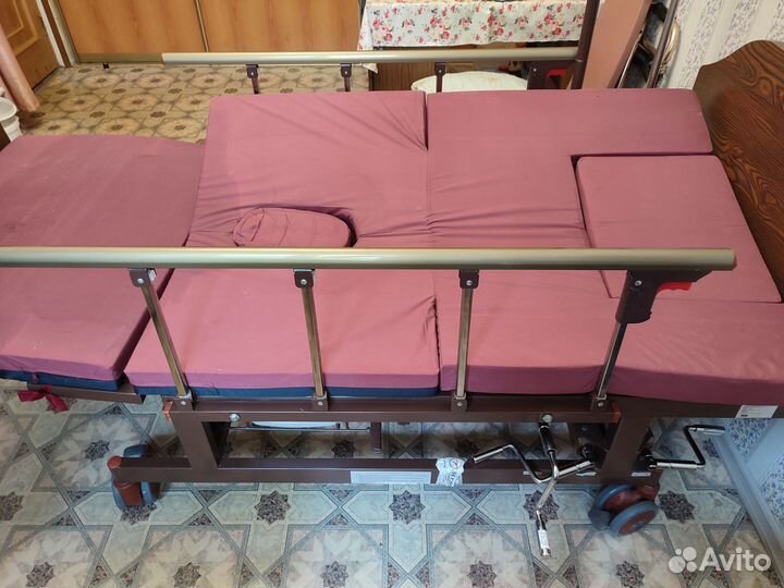 Медицинская кровать для лежачих больных бу