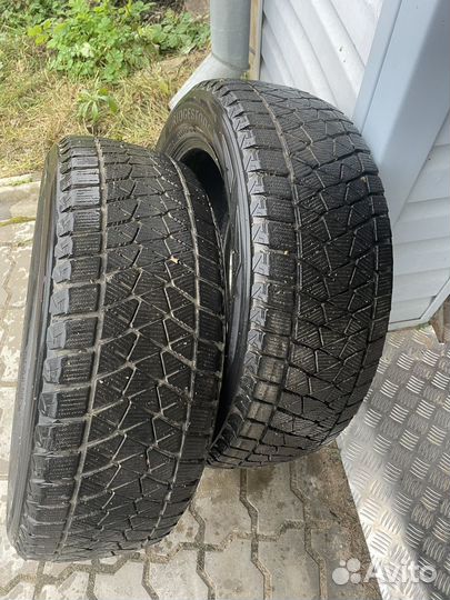 Bridgestone Blizzak DM-V2 225/55 R18 98