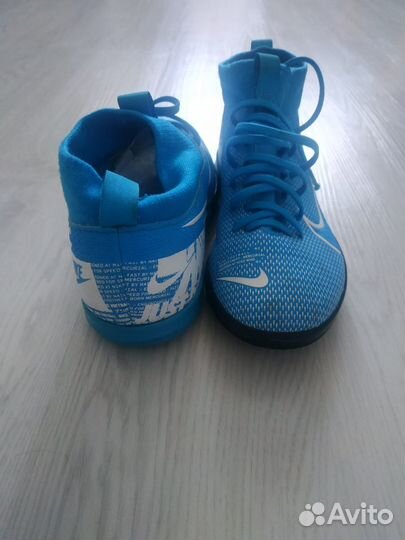 Футбольные бутсы для мальчика