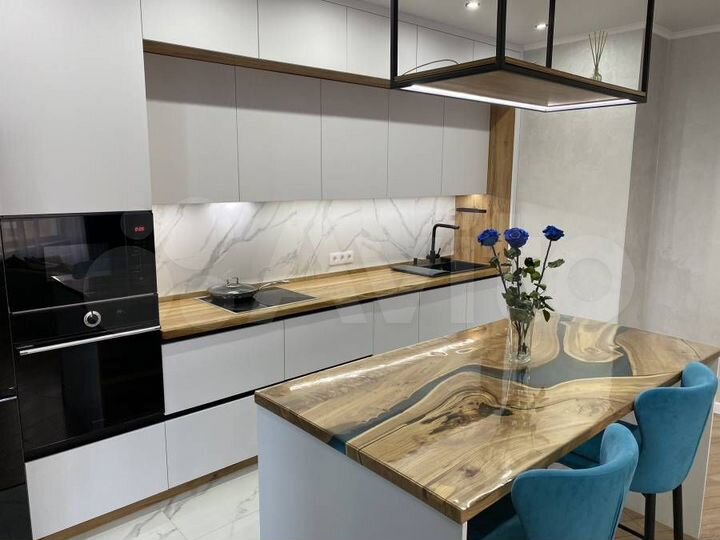 2-к. квартира, 76 м², 18/18 эт.