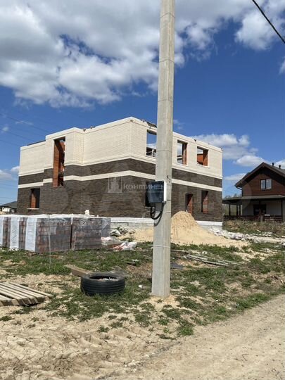 Коттедж 308,5 м² на участке 8 сот.