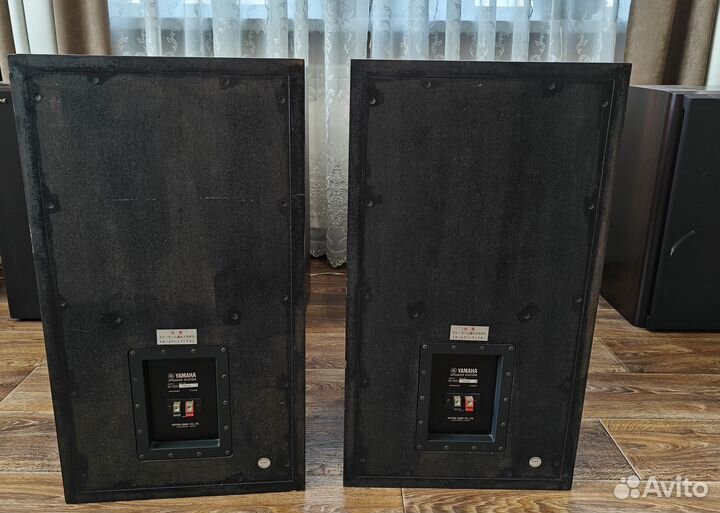 Колонки Yamaha NS-1000
