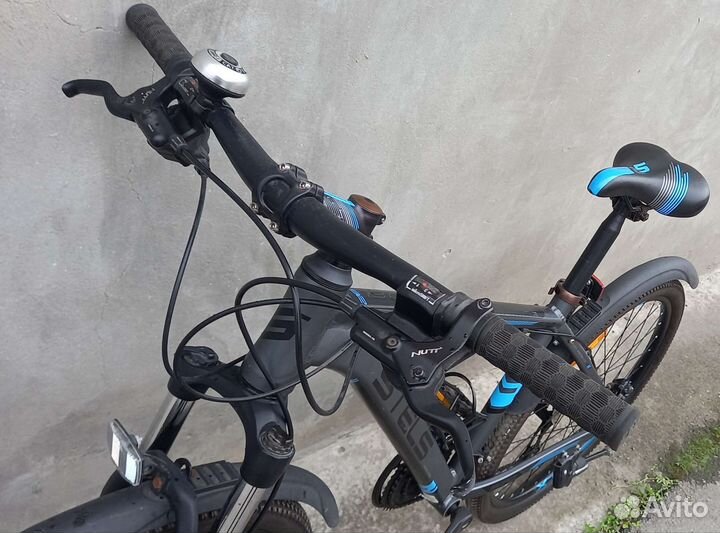 Stels Navigator 570/ гидравлические тормоза