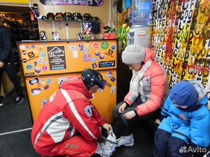 Инструктор по горным лыжам