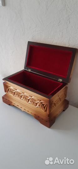 Деревянная шкатулка ручной работы