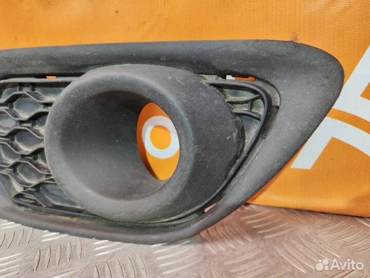 Окантовка птф правая Renault Sandero 2 2013-2019