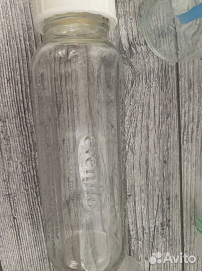 Бутылочки для кормления новые medela