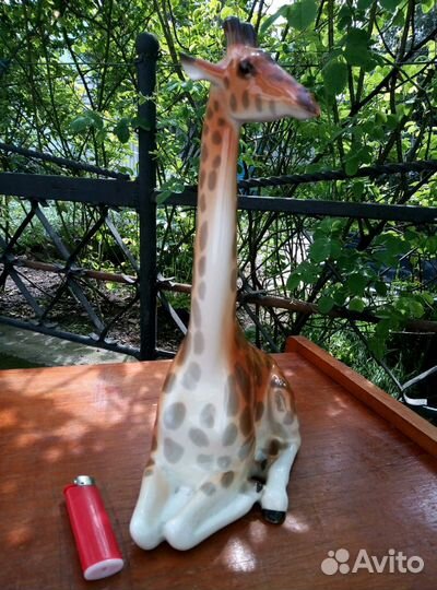 Статуэтка жираф